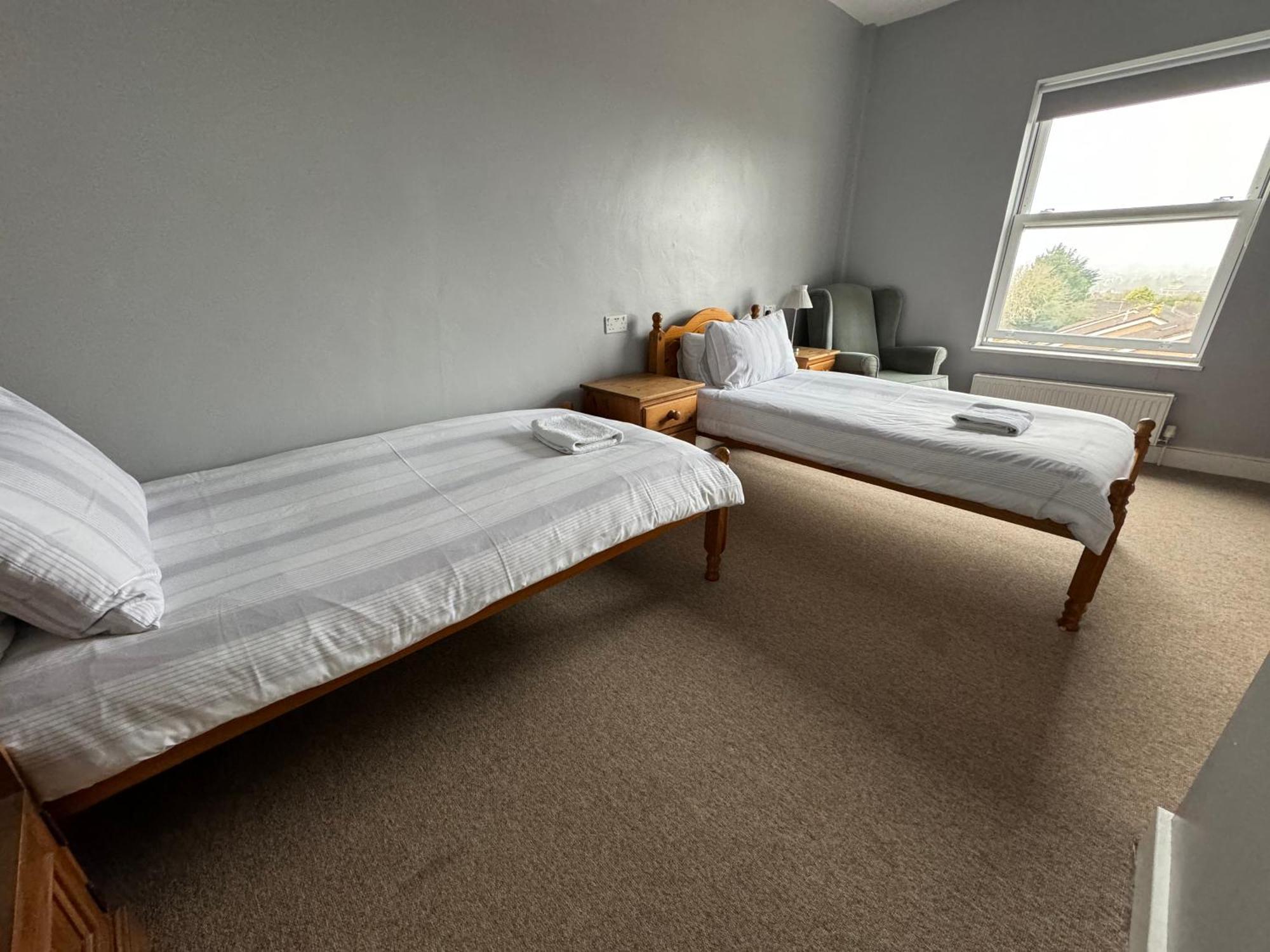 The Elms Guest House Bristol Filton Dış mekan fotoğraf