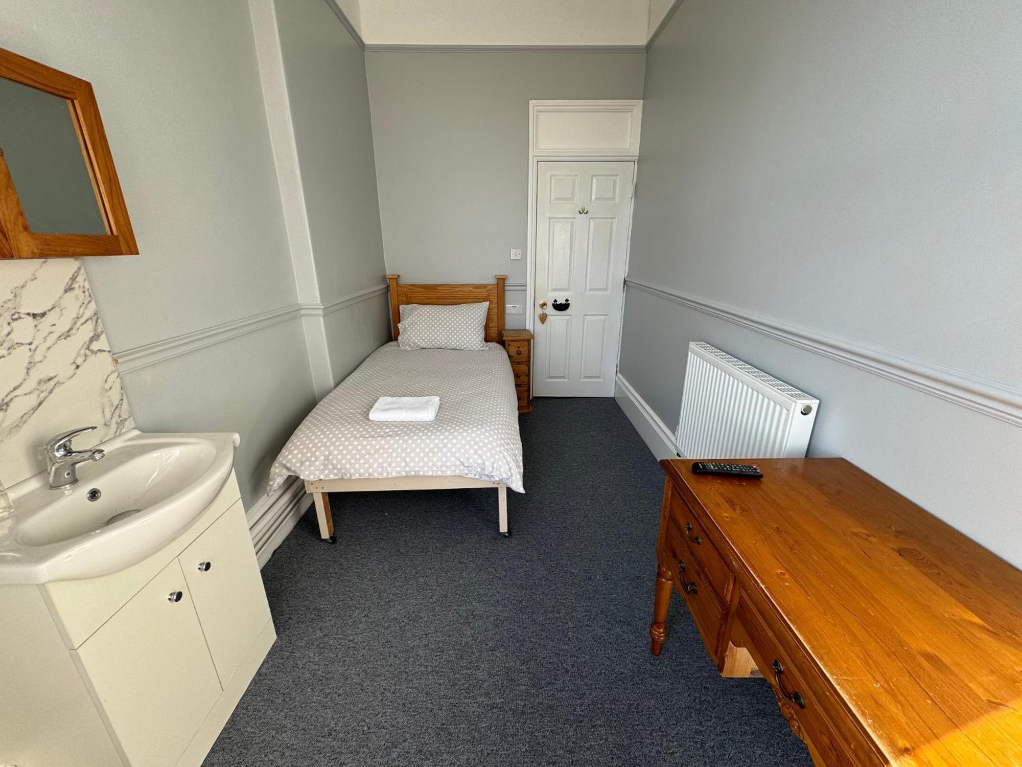 The Elms Guest House Bristol Filton Dış mekan fotoğraf