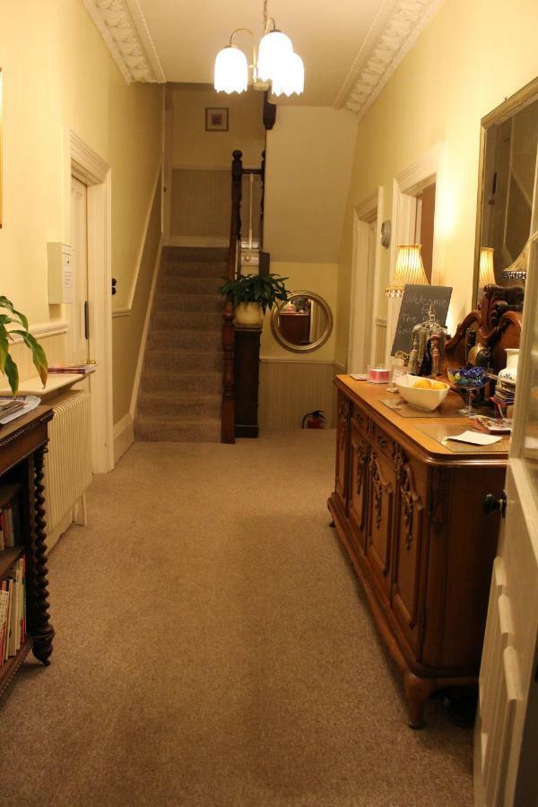 The Elms Guest House Bristol Filton Dış mekan fotoğraf