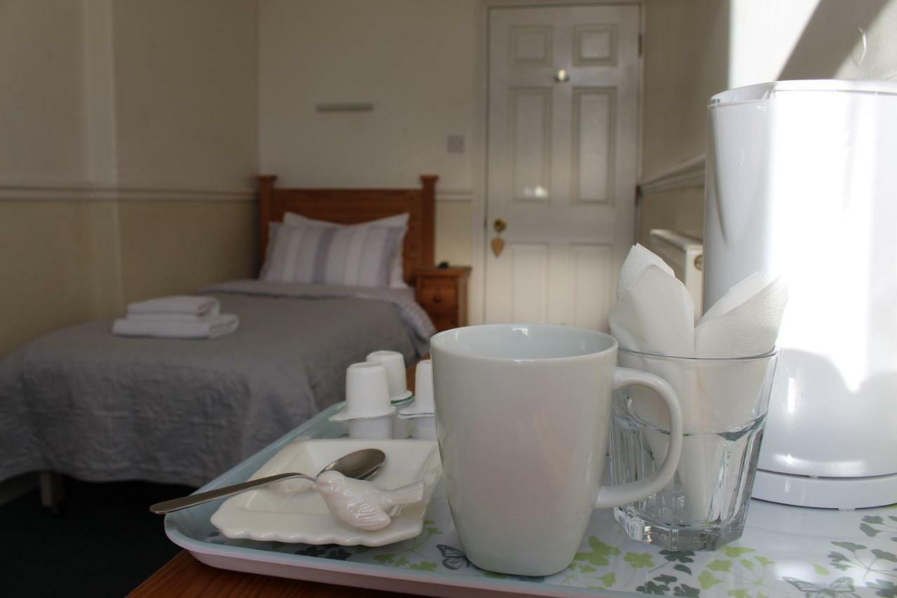 The Elms Guest House Bristol Filton Dış mekan fotoğraf